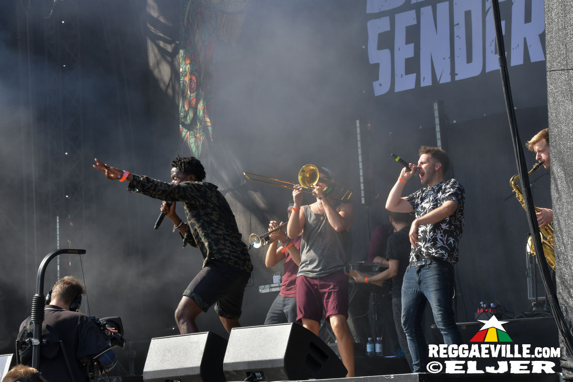 Koffee & Banda Senderos