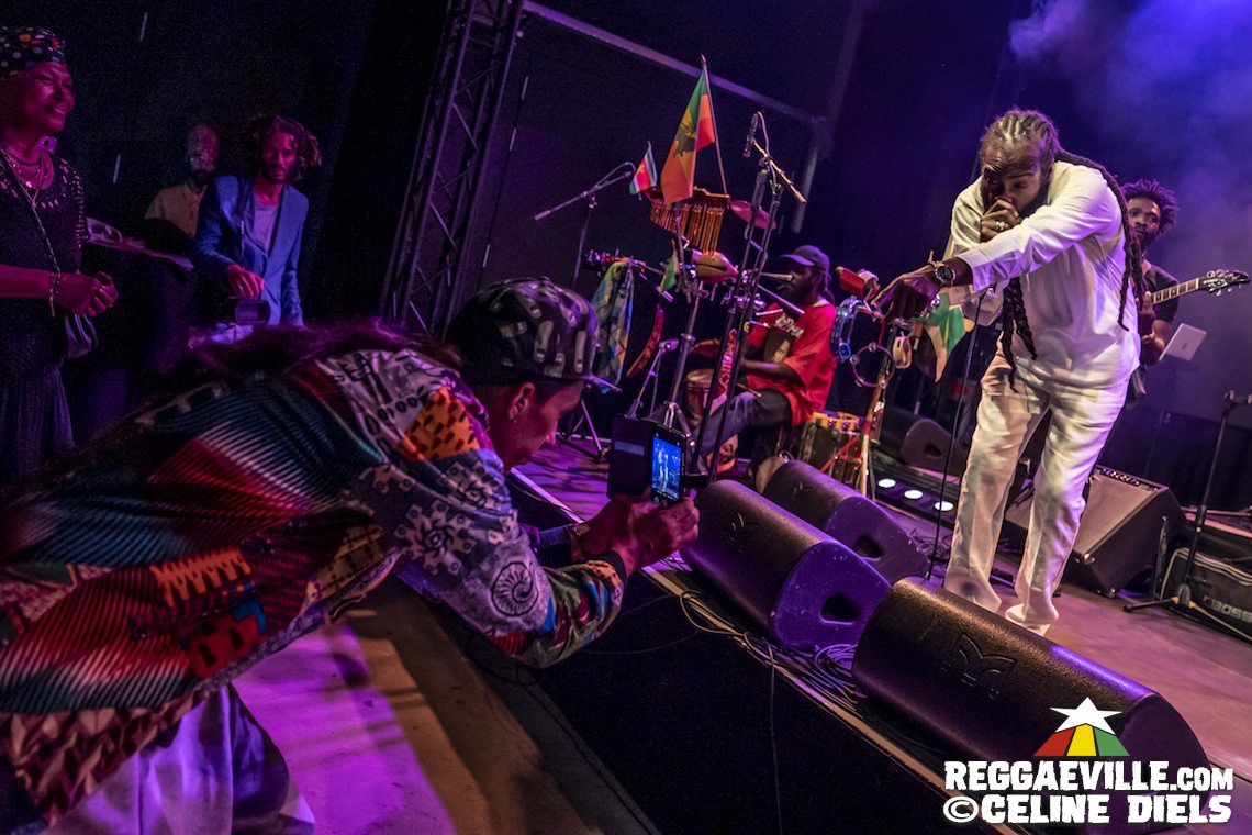 Marcia Griffiths & The Roots Harmonics Band