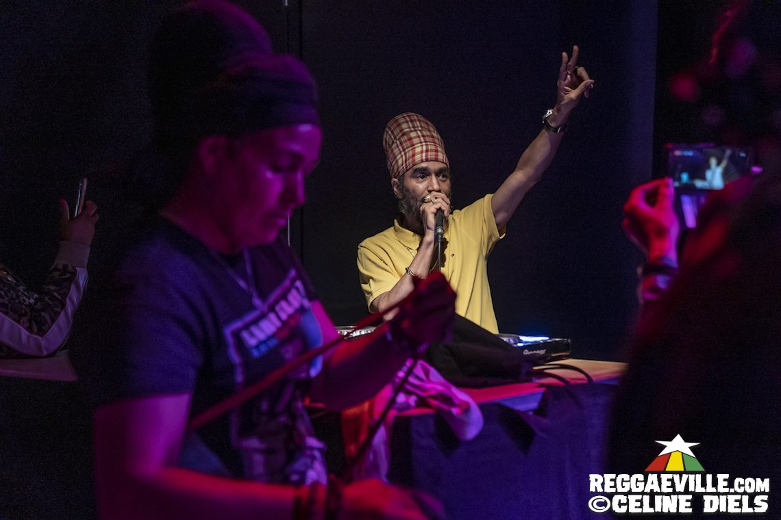Marcia Griffiths & The Roots Harmonics Band