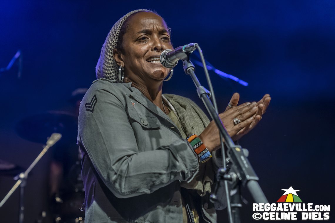 Marcia Griffiths & The Roots Harmonics Band