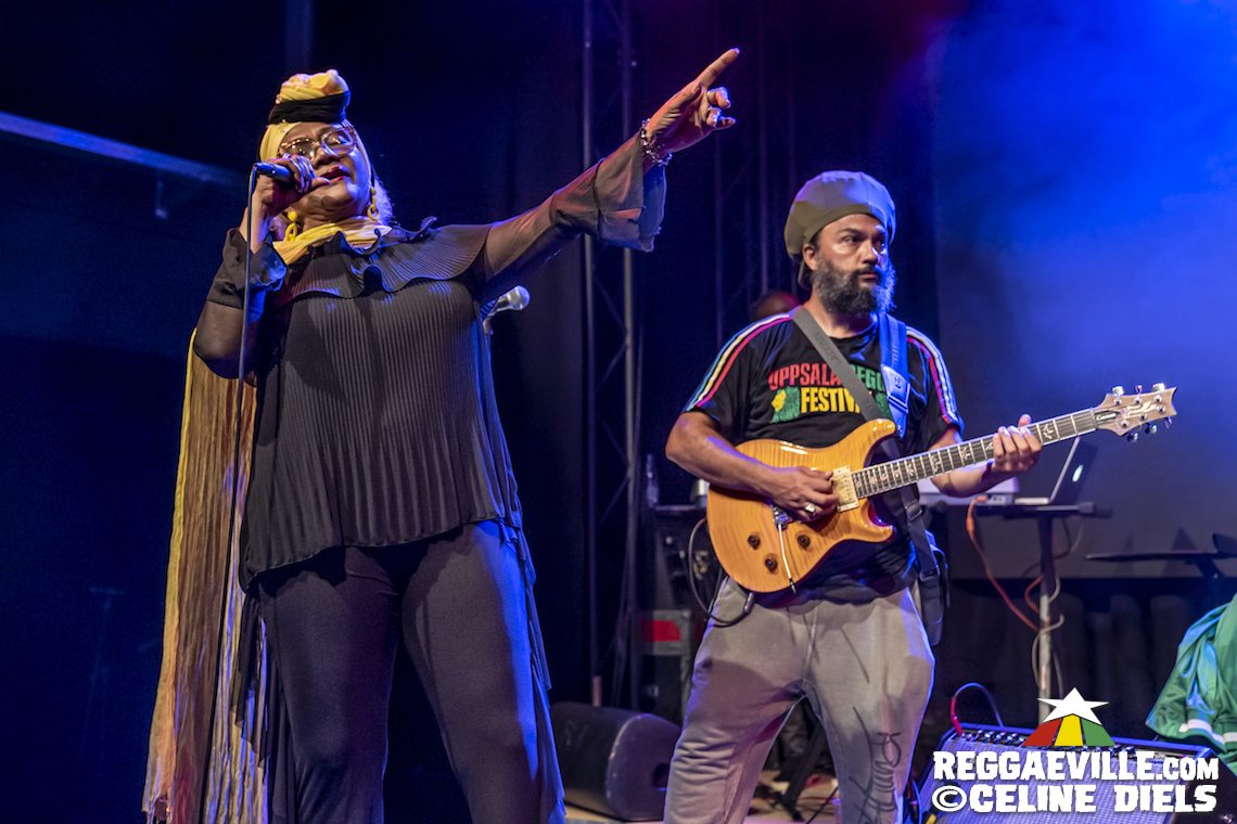 Marcia Griffiths & The Roots Harmonics Band