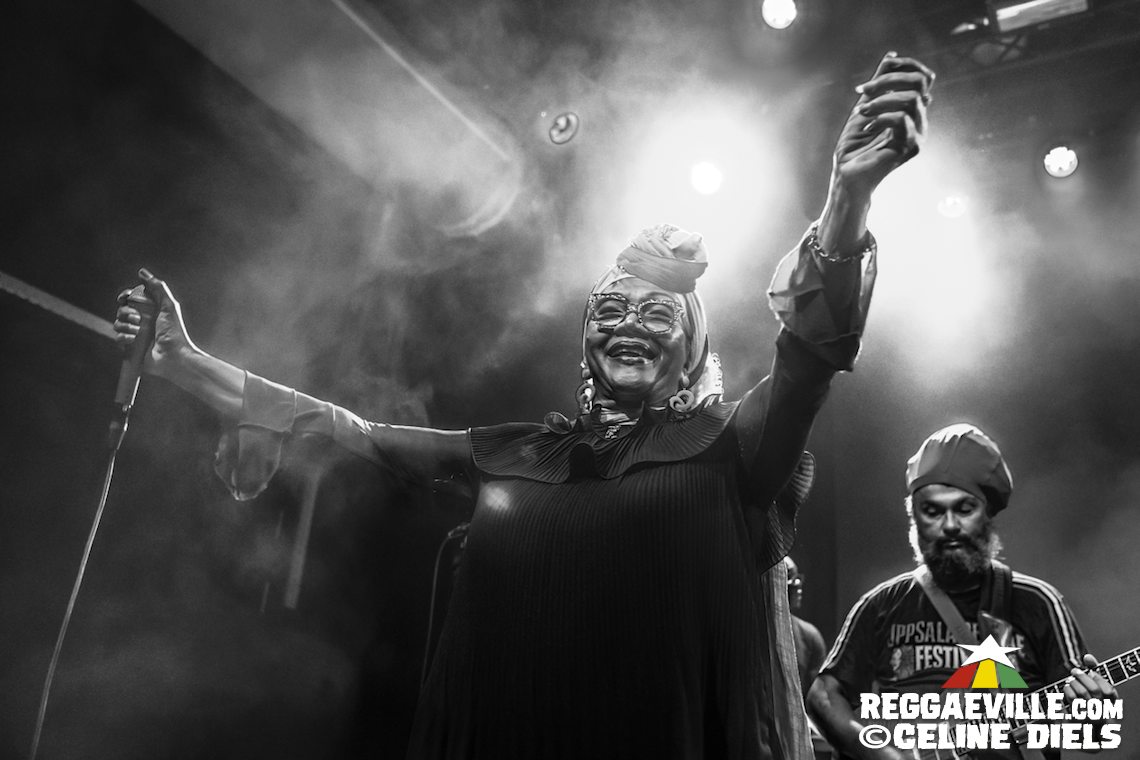 Marcia Griffiths & The Roots Harmonics Band