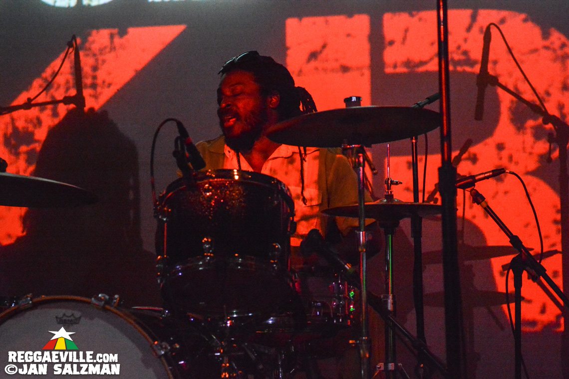 Max Romeo & Azizzi Romeo with Dubtonic Kru