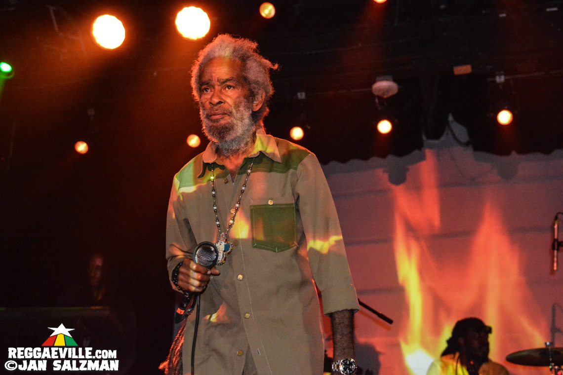 Max Romeo & Azizzi Romeo with Dubtonic Kru