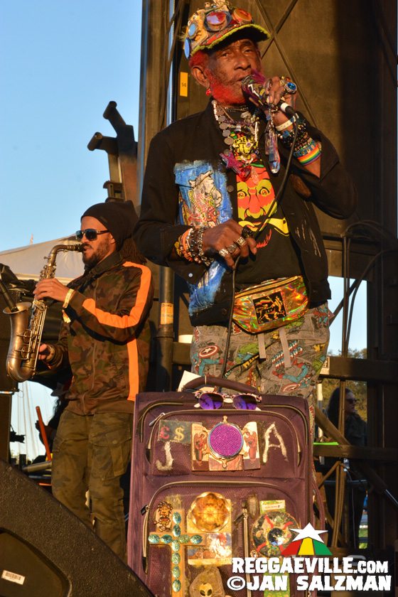 Lee Scratch Perry feat. Larry McDonald & SOJA