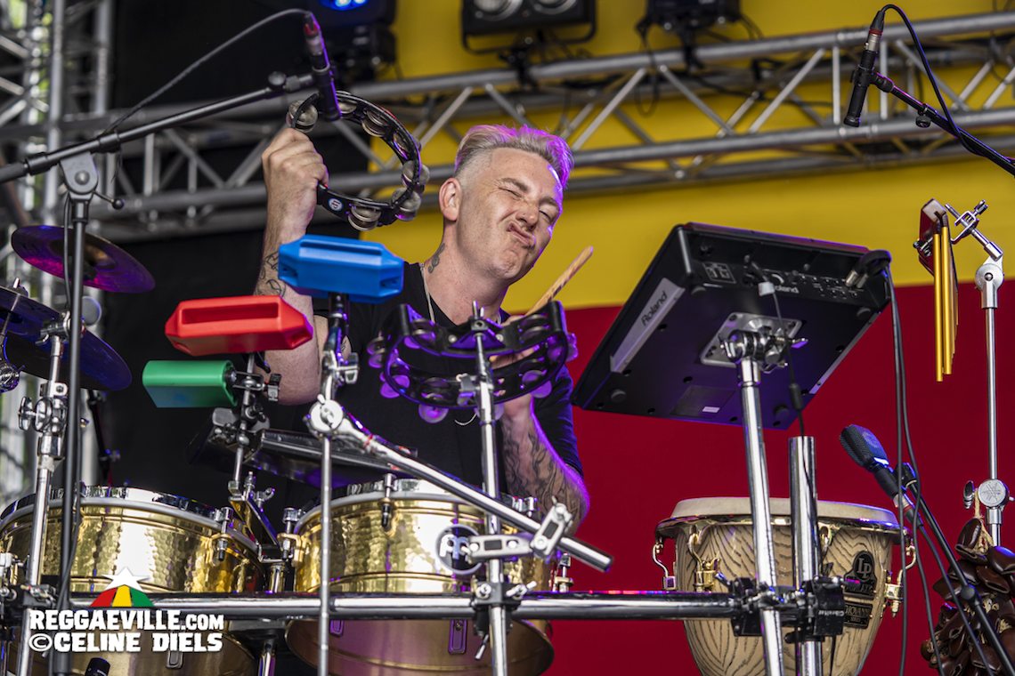 Postmen, Uwe Banton with Teddy Dan, Samora