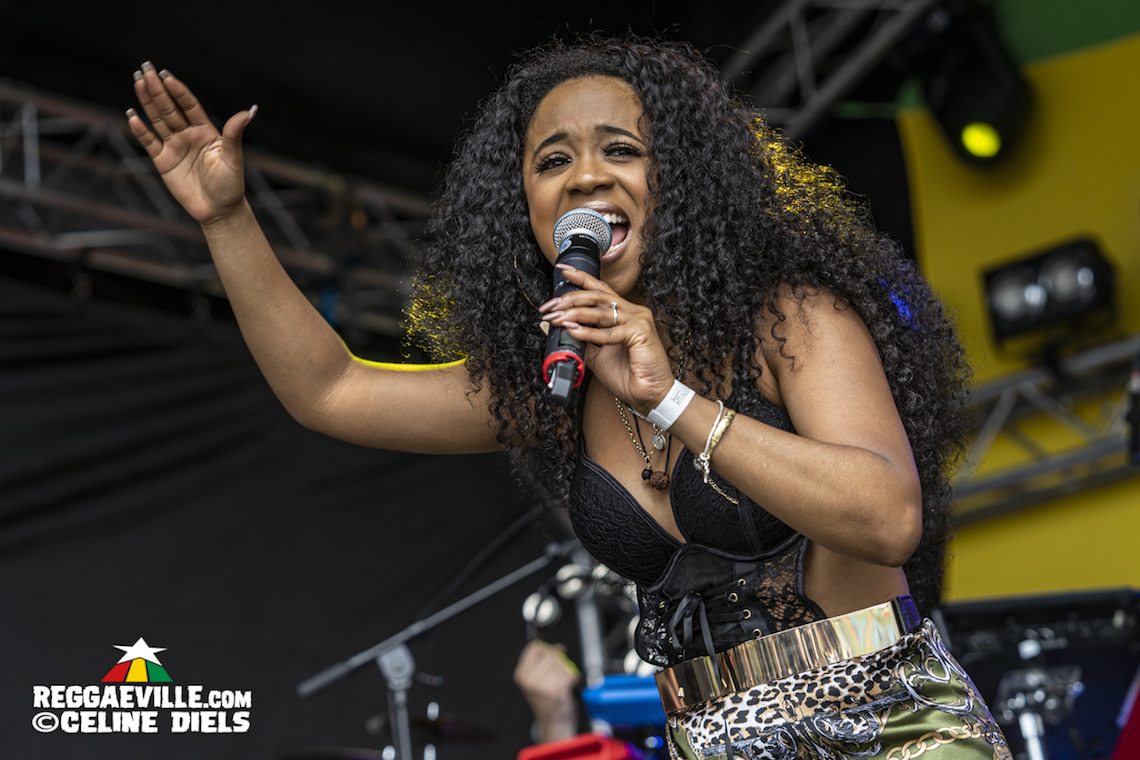 Postmen, Uwe Banton with Teddy Dan, Samora