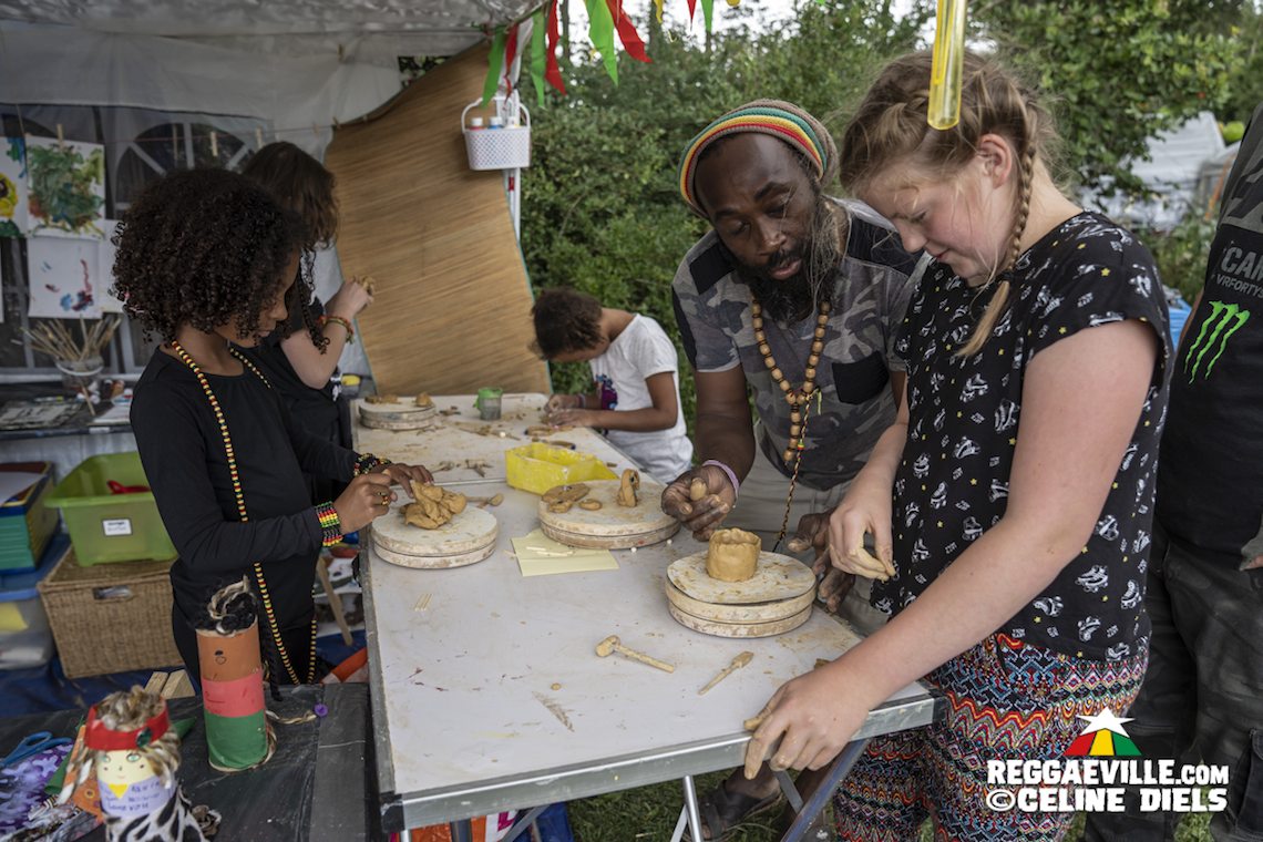 Postmen, Uwe Banton with Teddy Dan, Samora
