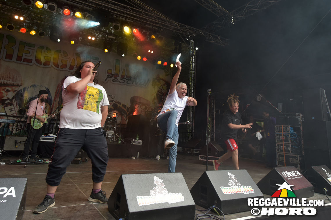 Ganjaman & The Evolution feat. Tóke, Uwe Banton, Memoria