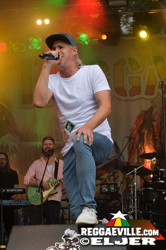 Ganjaman & The Evolution feat. Tóke, Uwe Banton, Memoria