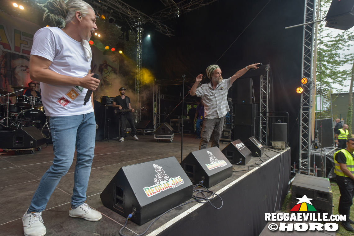 Ganjaman & The Evolution feat. Tóke, Uwe Banton, Memoria