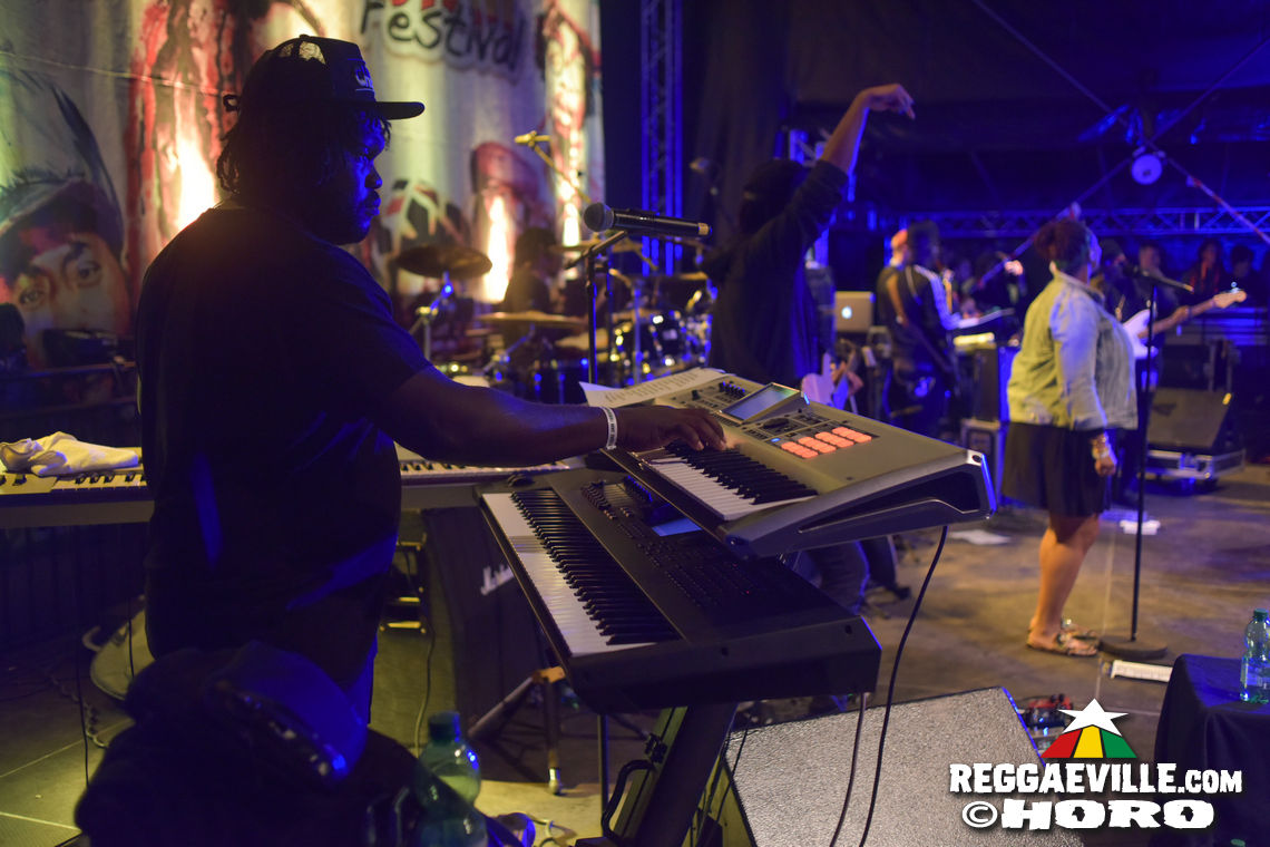 Morgan Heritage feat. Esh & Jemere Morgan, Million Stylez