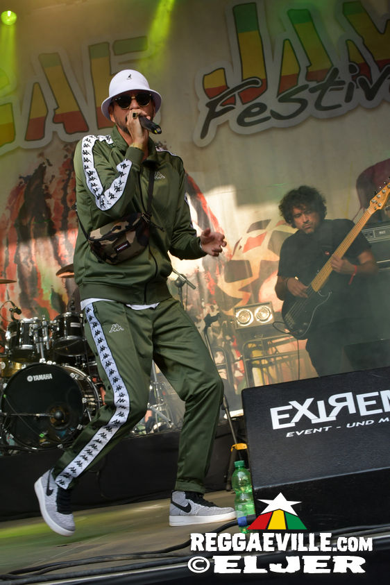 Morgan Heritage feat. Esh & Jemere Morgan, Million Stylez