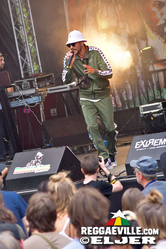 Morgan Heritage feat. Esh & Jemere Morgan, Million Stylez