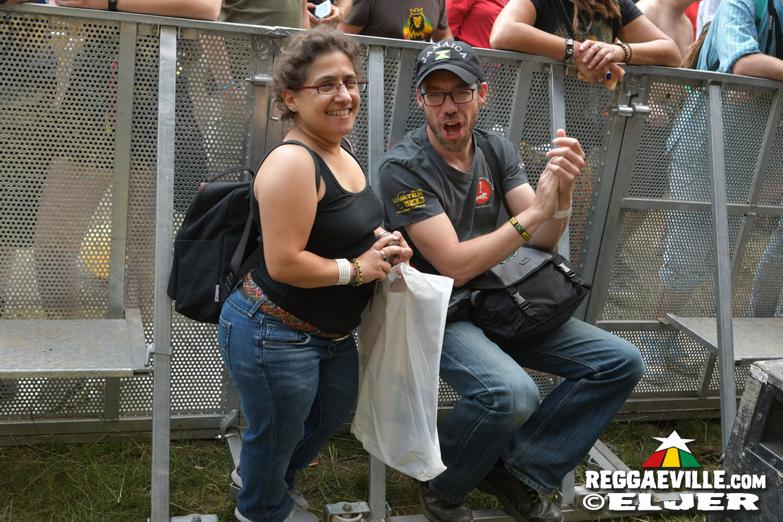 Mono & Nikitaman, Everton Blender, Sofa Connection