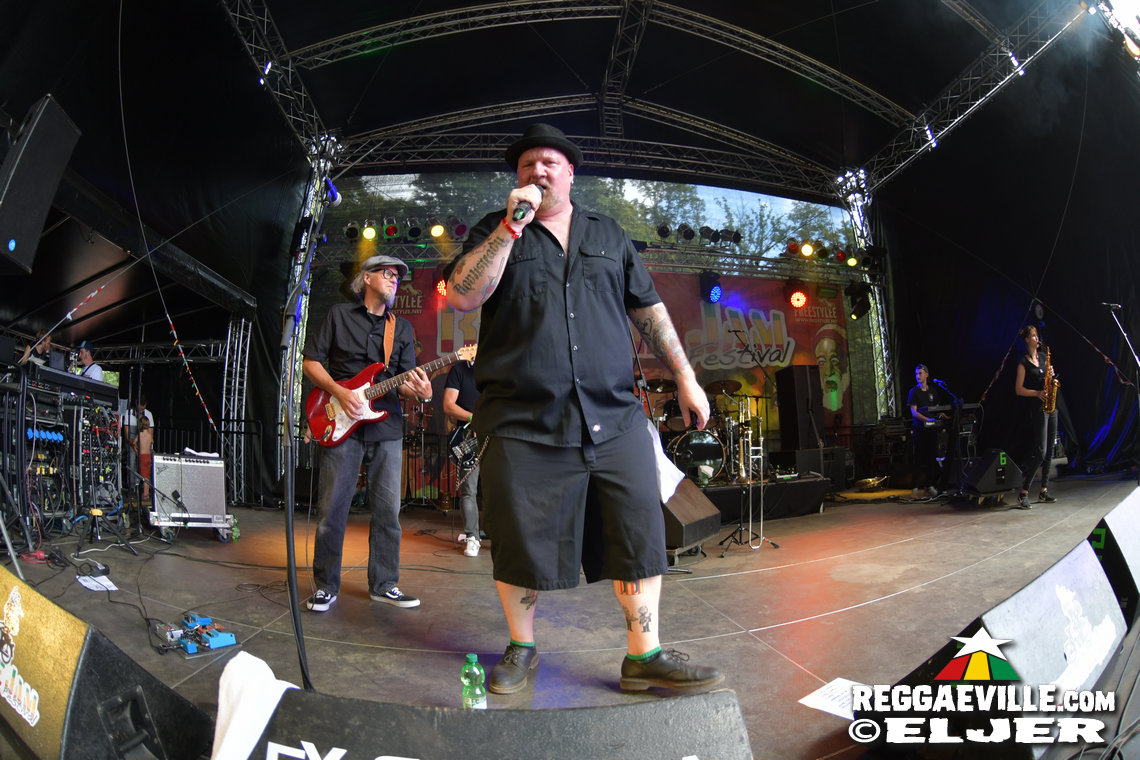 Busy Signal, Memoria, Dr.Ring Ding