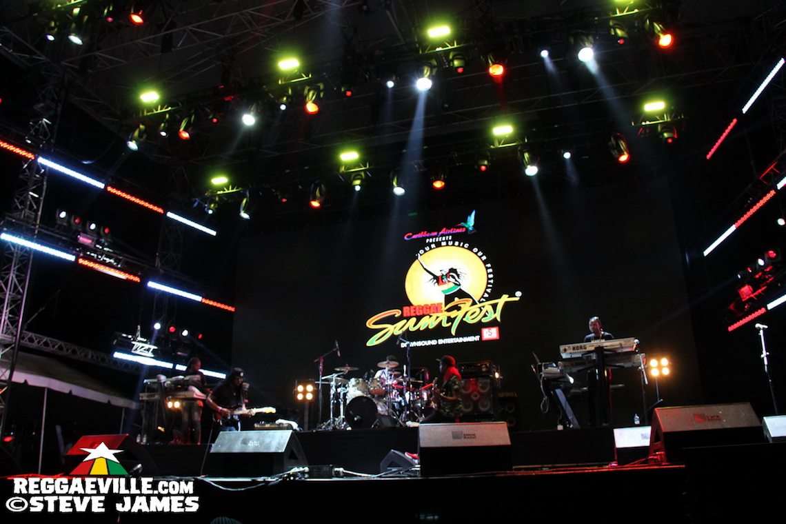 Spice, Munga Honourable, Spragga Benz, Shauna Controlla