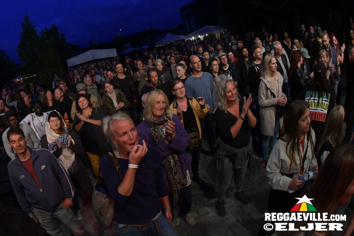 Jin Jin feat. Andrew Murphy & Sebastian Sturm, The Herbpirates