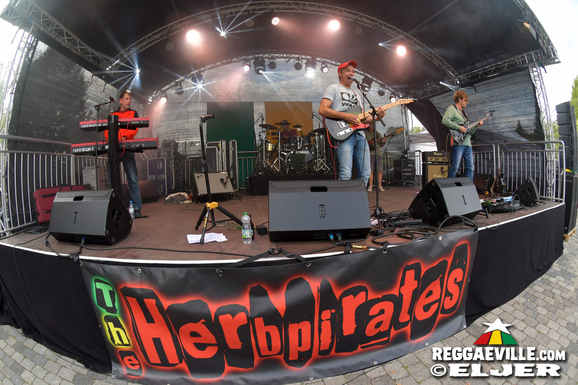 Jin Jin feat. Andrew Murphy & Sebastian Sturm, The Herbpirates