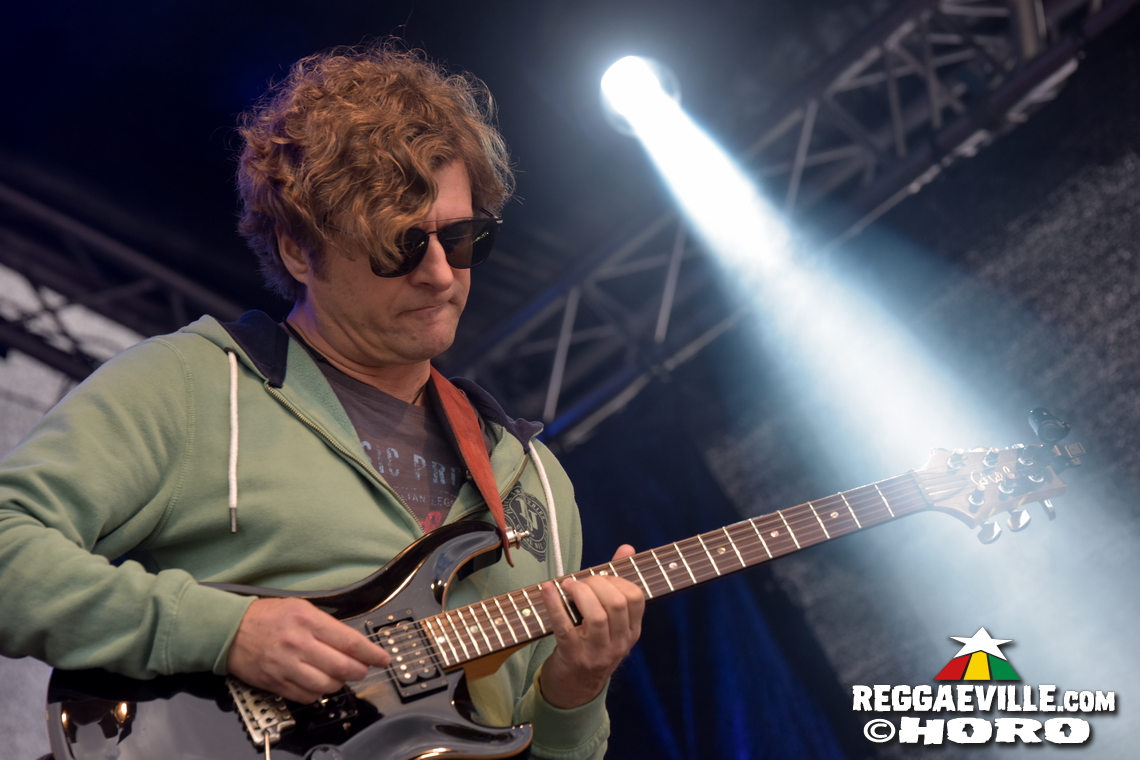 Jin Jin feat. Andrew Murphy & Sebastian Sturm, The Herbpirates