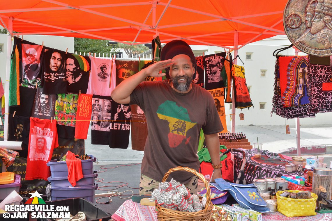 Yami Bolo, Akae Beka, Prezident Brown