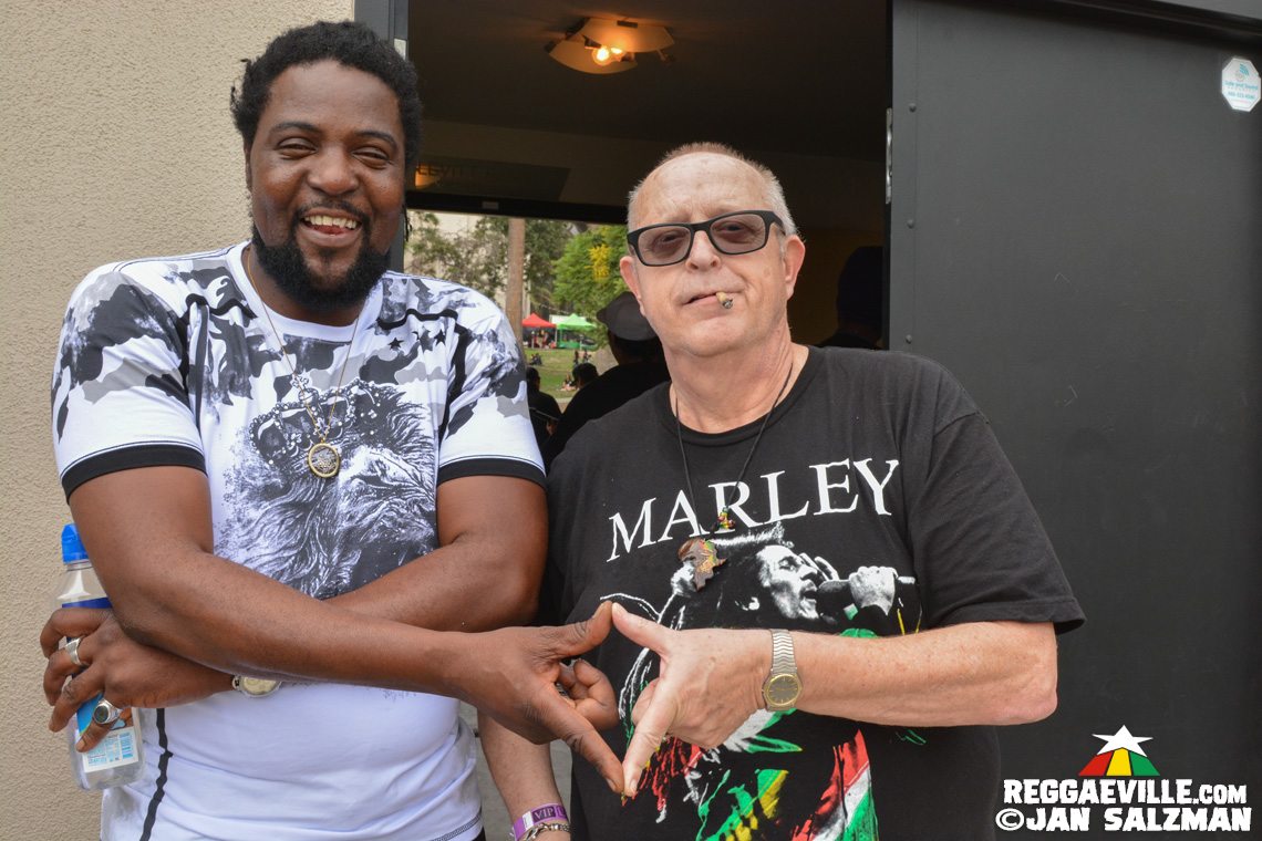 Yami Bolo, Akae Beka, Prezident Brown