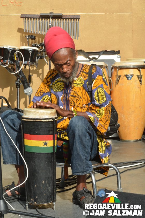 Yami Bolo, Akae Beka, Prezident Brown