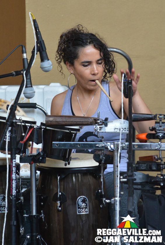 Yami Bolo, Akae Beka, Prezident Brown