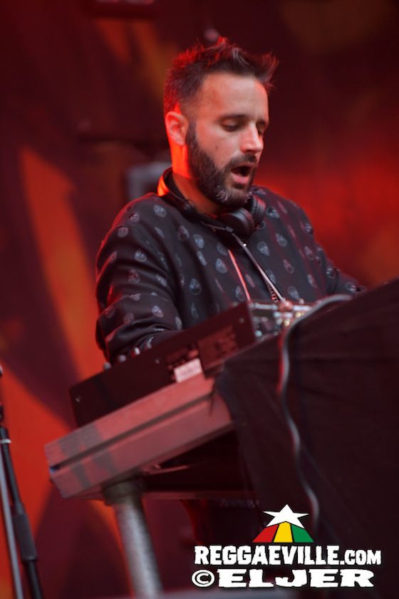 ManuDigital feat. Lt. Stitchie, Andrew Murphy, Che Sudaka