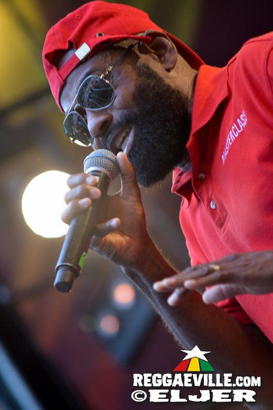 ManuDigital feat. Lt. Stitchie, Andrew Murphy, Che Sudaka