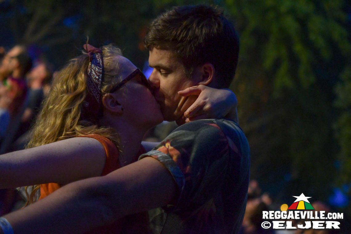 ManuDigital feat. Lt. Stitchie, Andrew Murphy, Che Sudaka