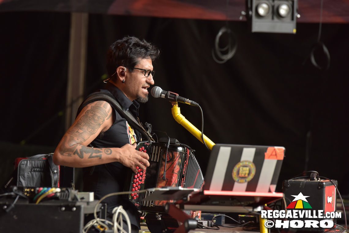 ManuDigital feat. Lt. Stitchie, Andrew Murphy, Che Sudaka