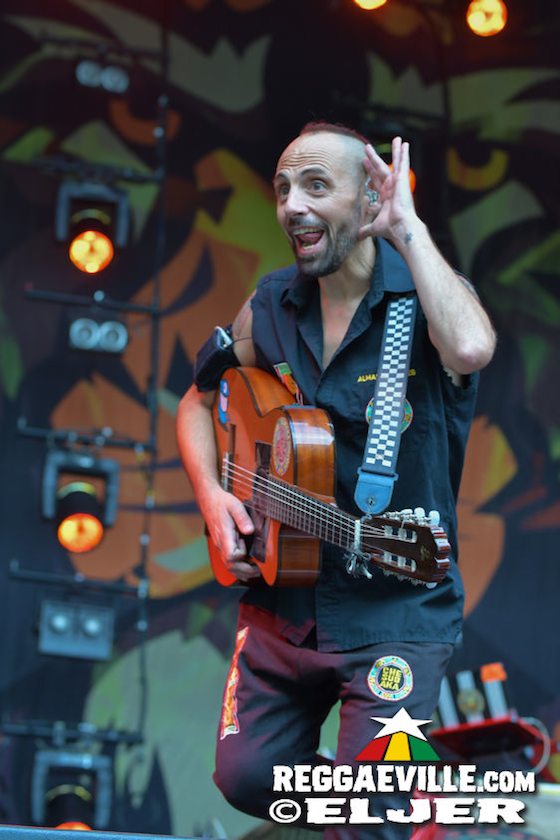 ManuDigital feat. Lt. Stitchie, Andrew Murphy, Che Sudaka