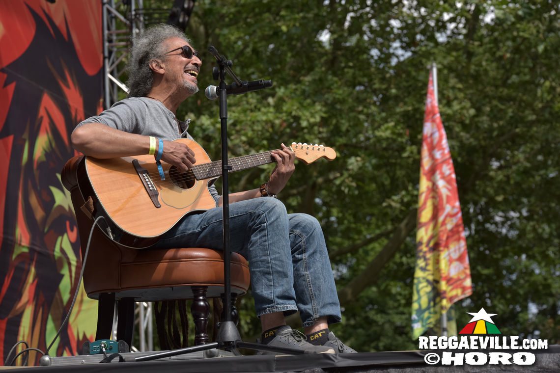 ManuDigital feat. Lt. Stitchie, Andrew Murphy, Che Sudaka