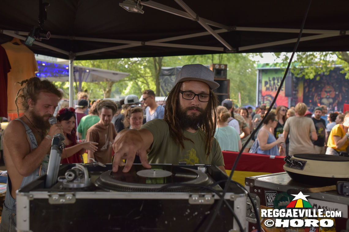 Chuck Fenda, New Kingston, Kunterbunt Soundsystem, Conexion Cubana