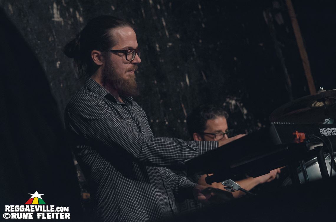 Treesha & The Evolution feat. Uwe Banton, Denham Smith & Damage SkongDem