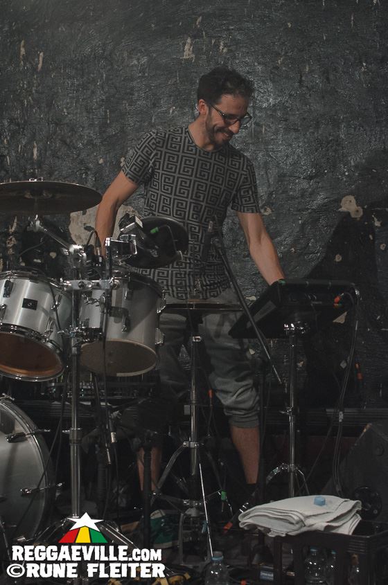 Treesha & The Evolution feat. Uwe Banton, Denham Smith & Damage SkongDem