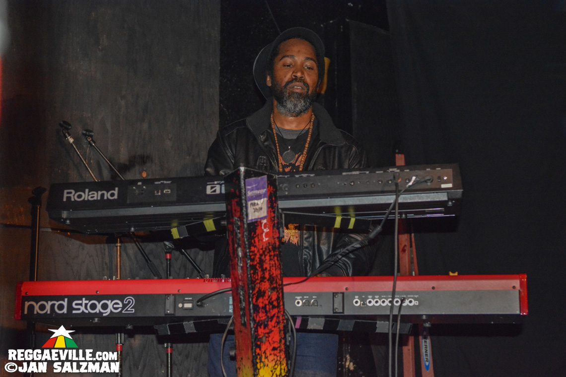 Wailing Souls & The Gladiators feat. Droop Lion