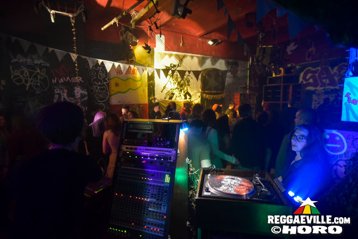 Zion Garden Soundsystem meets Lions Den