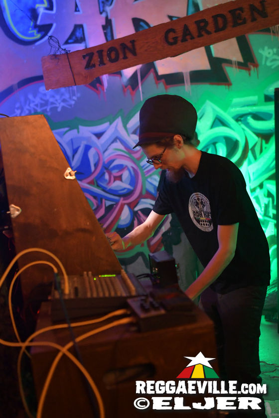 Zion Garden Soundsystem meets Lions Den