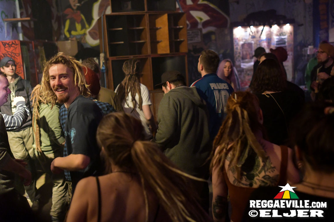 Zion Garden Soundsystem meets Lions Den