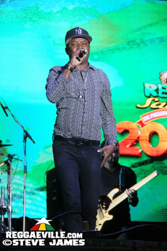 Chi Ching Ching feat. Queen Omega, Terry Linen, Stevie Face