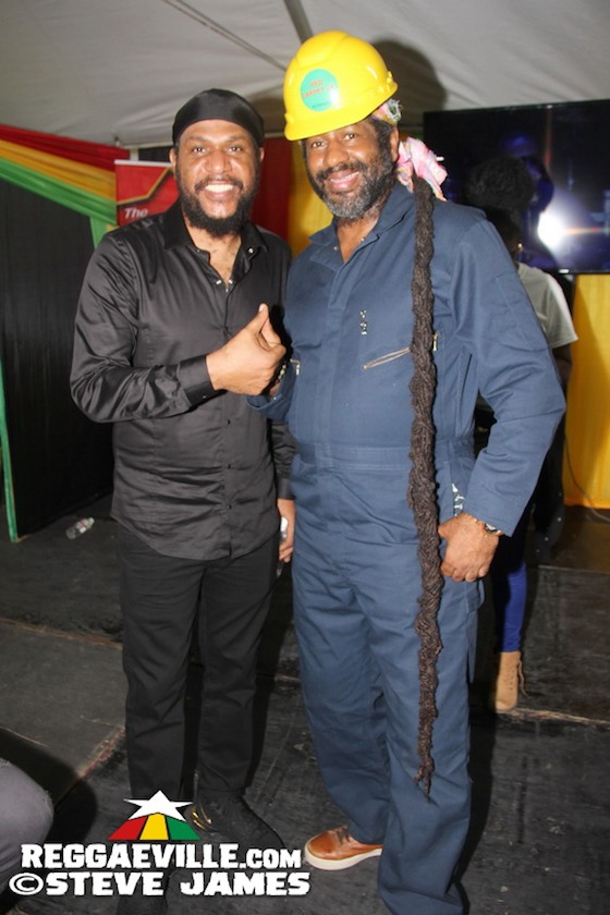 Chi Ching Ching feat. Queen Omega, Terry Linen, Stevie Face