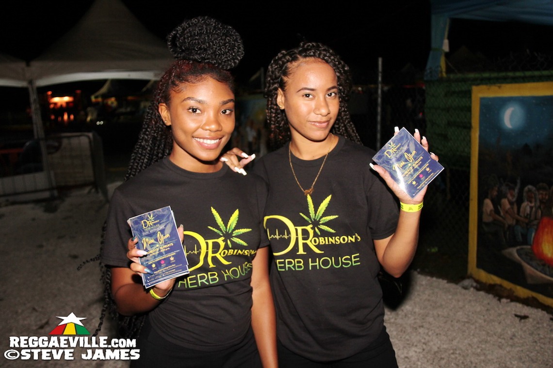 Chi Ching Ching feat. Queen Omega, Terry Linen, Stevie Face