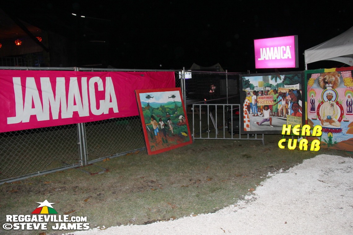 Chi Ching Ching feat. Queen Omega, Terry Linen, Stevie Face