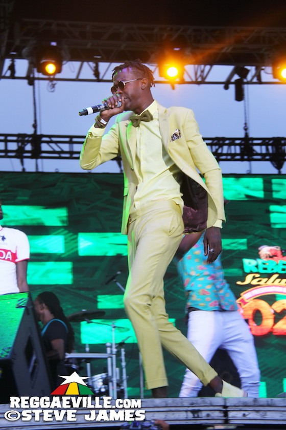 Chi Ching Ching feat. Queen Omega, Terry Linen, Stevie Face