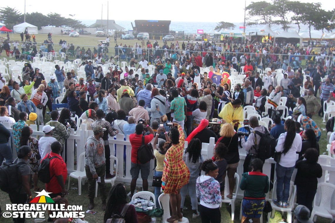 Chi Ching Ching feat. Queen Omega, Terry Linen, Stevie Face