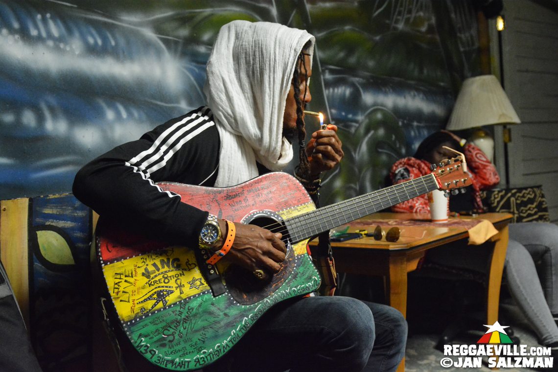 Akae Beka Band, Army, Spiritual, Ky-Enie