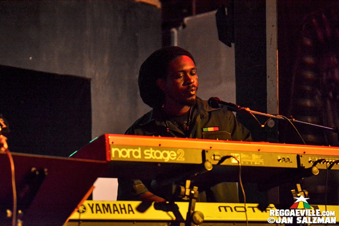 Akae Beka Band, Army, Spiritual, Ky-Enie