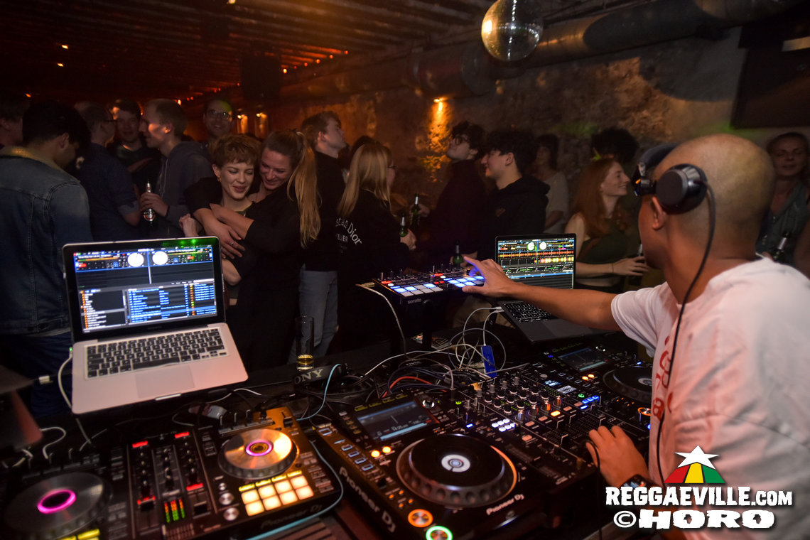 Soundvalley Movement, Smallman Reggaetainment & DJ Louis